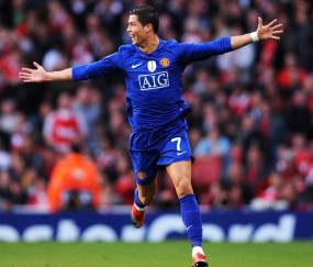 开云体育app-奥纳纳连续得分拉开差距，芬兰强压美国—欧洲篮球崛起的战术启示