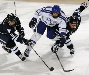 开云足球直播-加勒比风暴席卷北美，委内瑞拉力克马竞，美加墨世界杯首现地理冷门
