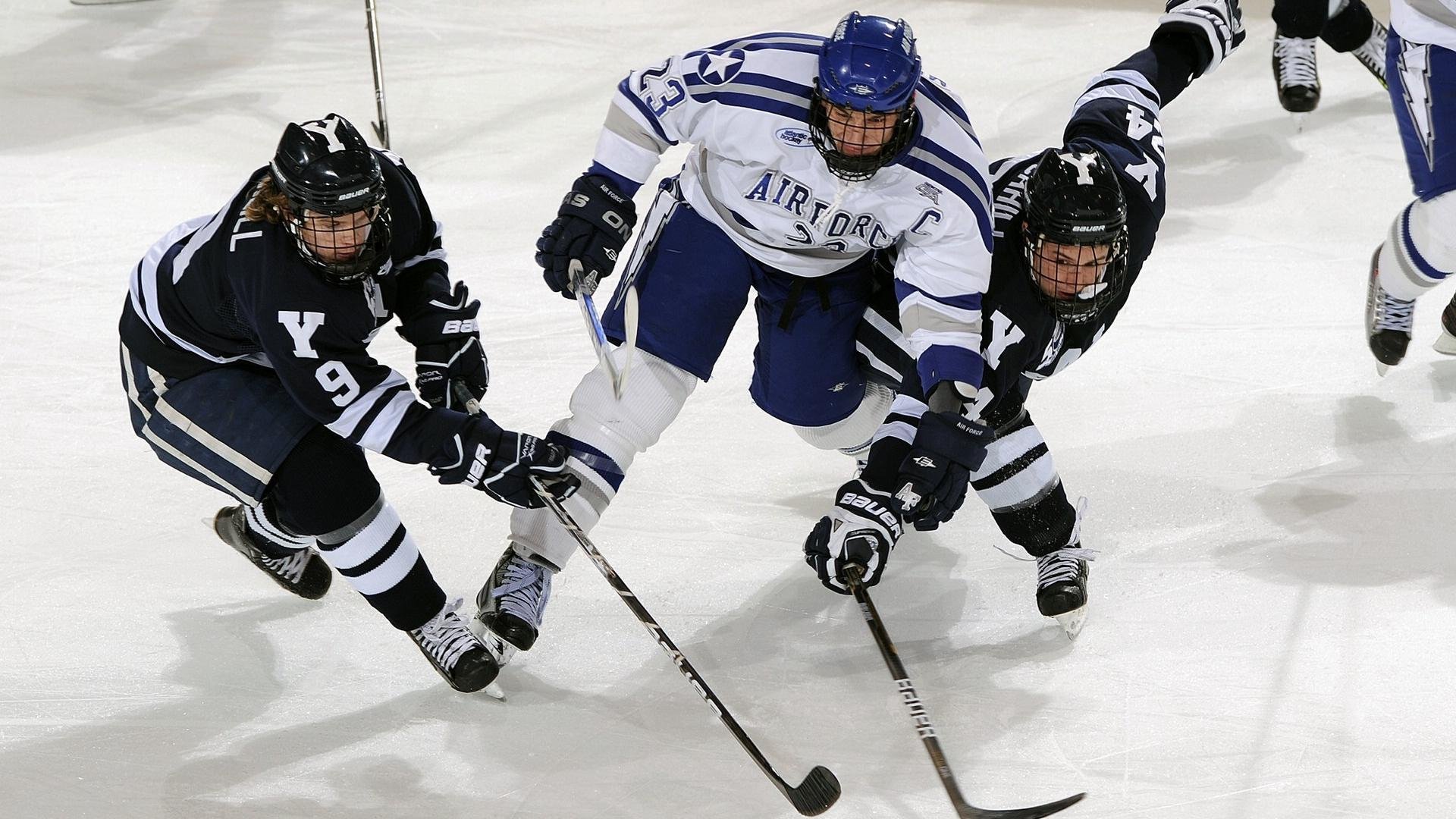 赛道上的姆巴佩时刻，当足球巨星在F1街道赛上演王者接管