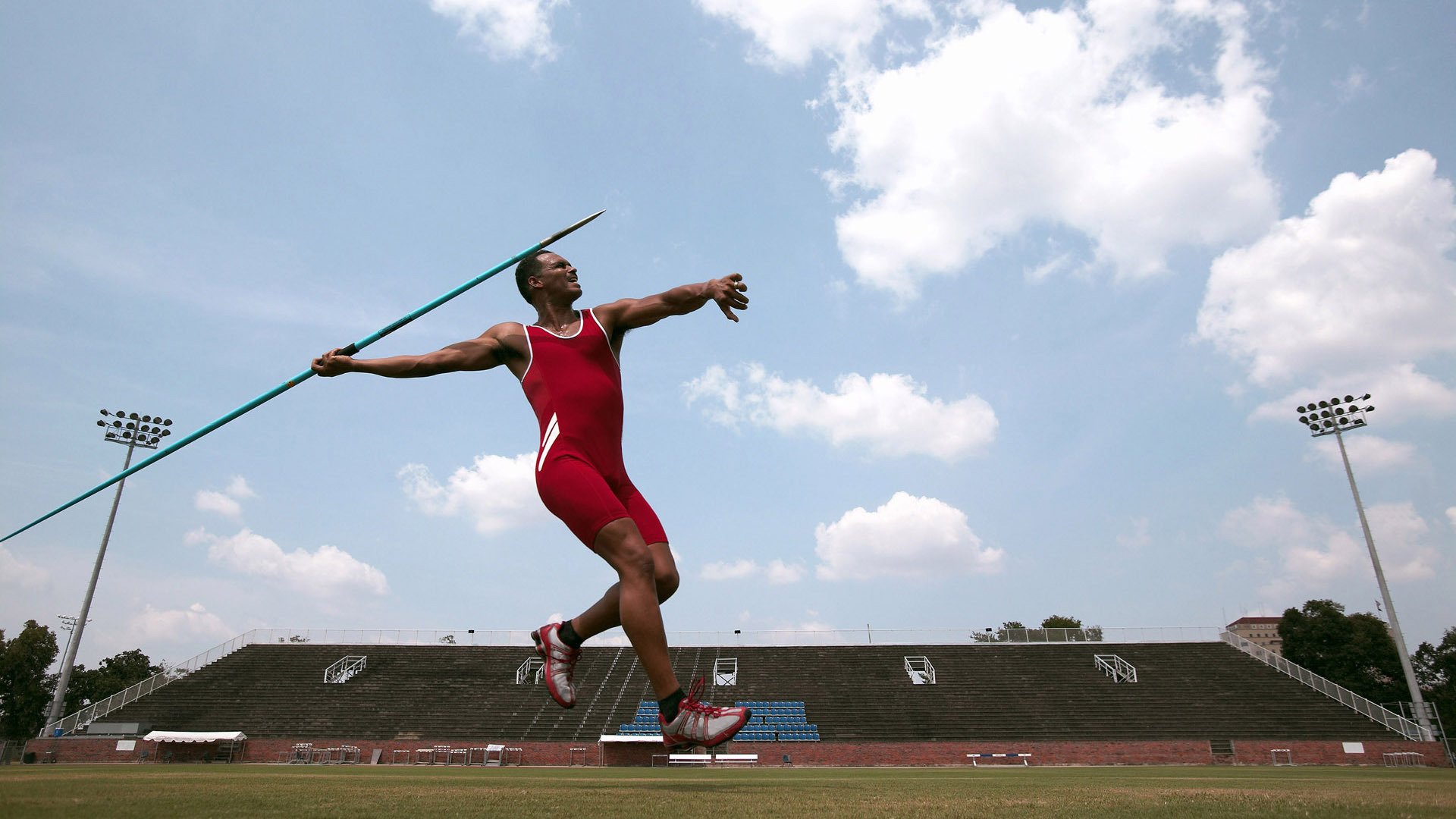 孤勇者之光，当霍勒迪在太阳与国王之战中定义巨星的唯一性