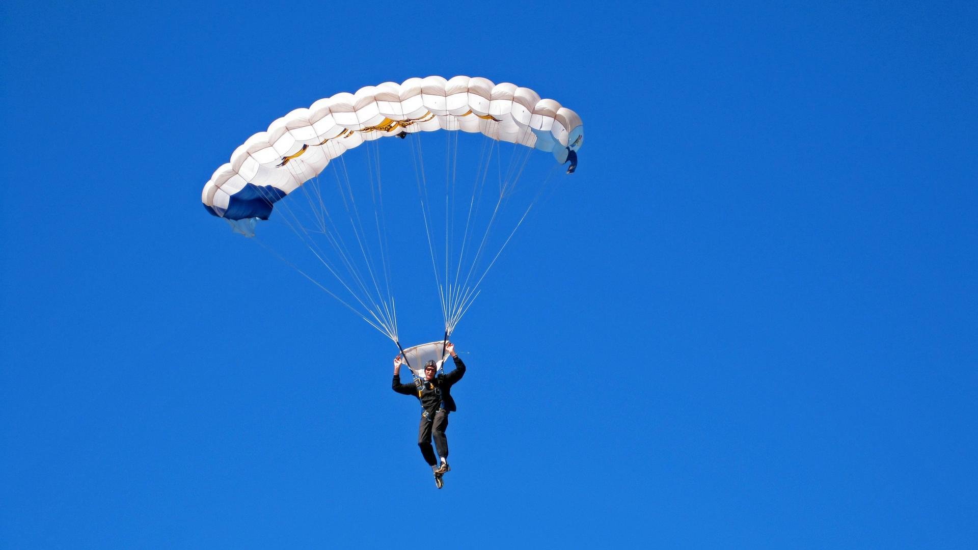 血性与觉醒，凯塞多爆发之夜，里昂如何逆转阿尔及利亚的宿命之局